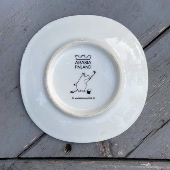 Arabia of Finland moomin dish, ice skating! - Picture 2 of 2